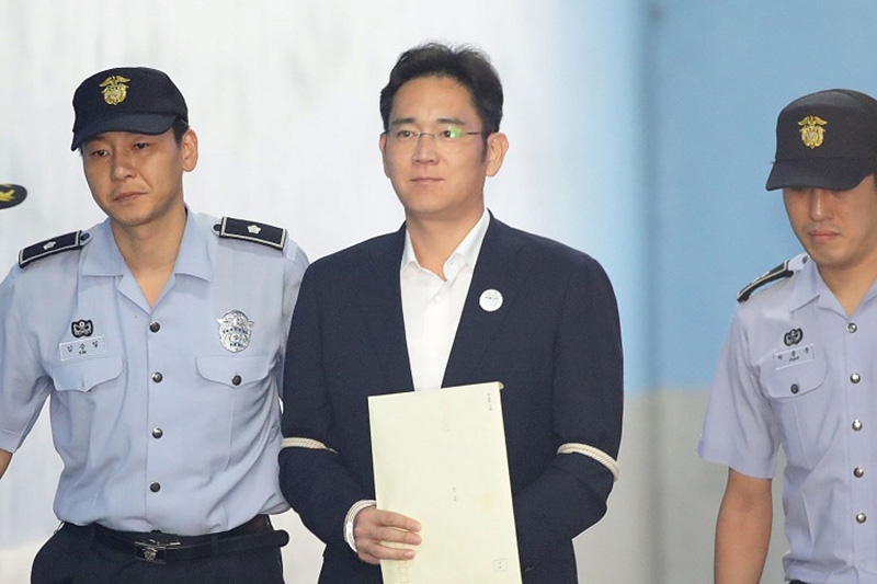 مدیر سامسونگ به دلیل اختلاس و ارتشا به پنج سال زندان محکوم شد