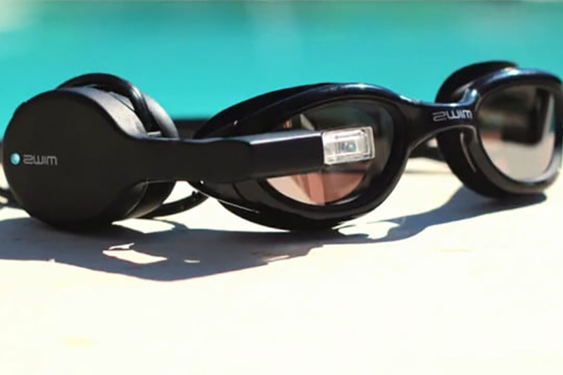 شنای هوشمند با استفاده از یک عینک دیجیتال
